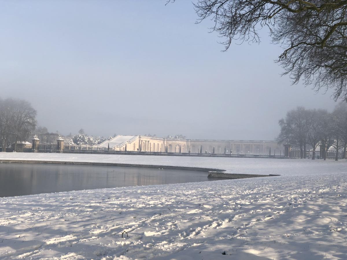 Bed In Versailles - Villa De La Piece D'Eau Des Suisses Exterior foto